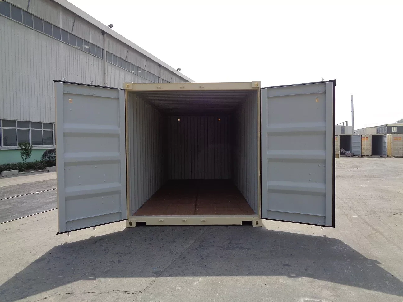 Contenedor Marítimo Seco de 20 Pies beige nuevo – Imagen 4